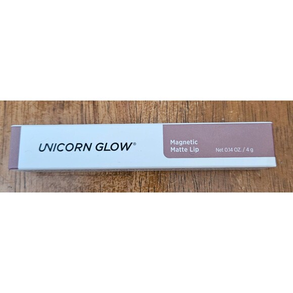 Unicorn Glow Magnetic Matte Lip Color Vegan - Picture 1 of 3